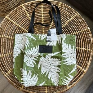 Aloha Collection Palapalai Tote NWT